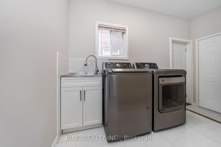 Photo 18 at 23 Himalaya Street, Wellington, Brampton