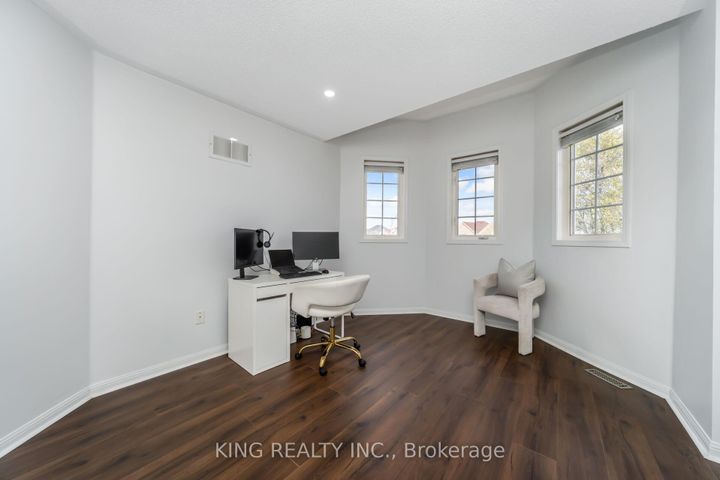 Photo 32 at 23 Himalaya Street, Wellington, Brampton