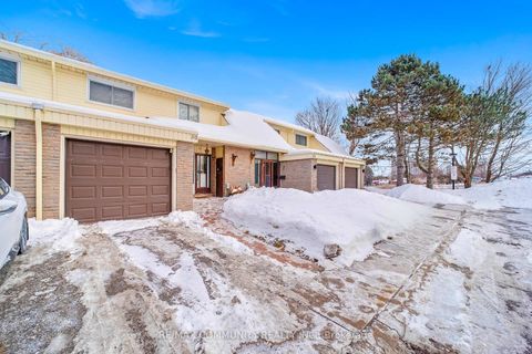 Photo 2 at 50 - 351 Military Trail, Morningside, Toronto