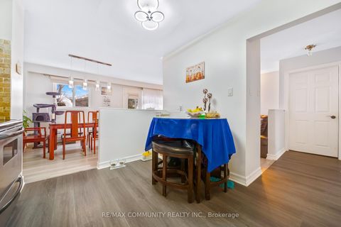 Photo 13 at 50 - 351 Military Trail, Morningside, Toronto