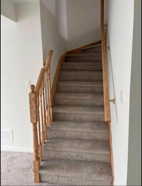 Photo 5 at 14 - 1426 Coral Springs Path, Taunton, Oshawa