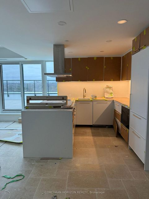 Photo 11 at 819 - 1050 Eastern Avenue, Coxwell, Toronto