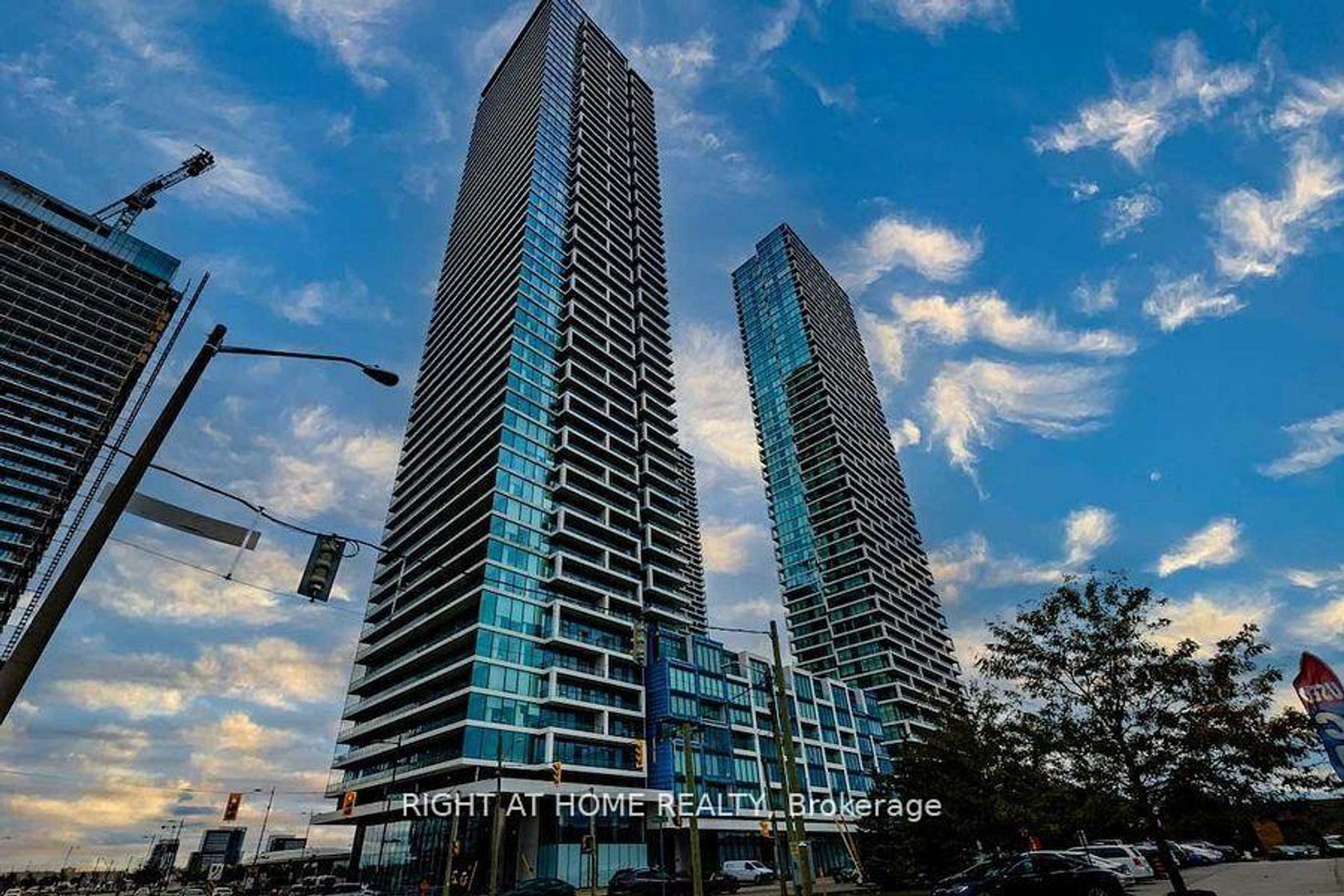 307 - 950 Portage Parkway, Vaughan Corporate Centre, Vaughan photo number 2