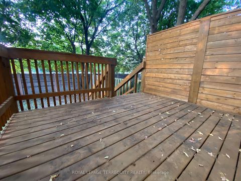 Photo 2 at 28 Festival Drive, Branson, Toronto