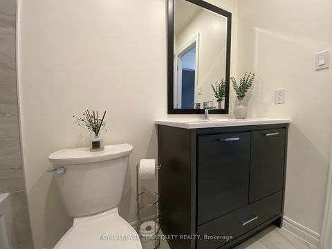 Photo 16 at 28 Festival Drive, Branson, Toronto