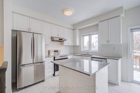 Photo 5 at 119 Gordon Circle, College Manor, Newmarket