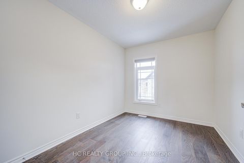 Photo 15 at 119 Gordon Circle, College Manor, Newmarket