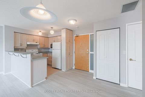 Photo 3 at 306 - 1387 Bayview Avenue, Leaside, Toronto