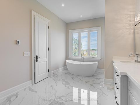 Photo 27 at 36A Elm Grove Avenue, Oak Ridges, Richmond Hill