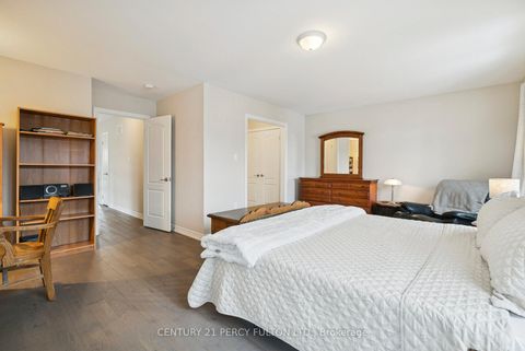 Photo 23 at 2 Prosser Crescent, Sutton & Jackson's Point, Georgina