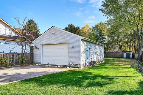 Photo 6 at 17 Eastwood Avenue N, Samac, Oshawa