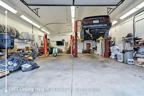 Photo 9 at 17 Eastwood Avenue N, Samac, Oshawa