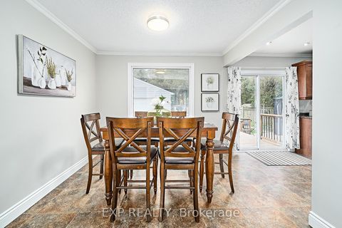 Photo 15 at 17 Eastwood Avenue N, Samac, Oshawa