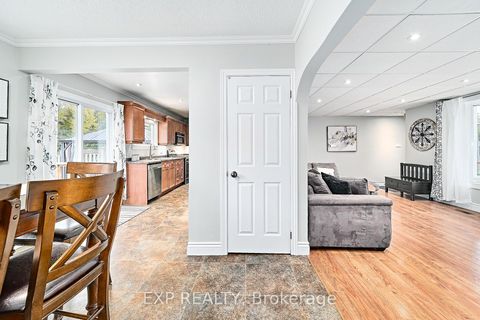 Photo 18 at 17 Eastwood Avenue N, Samac, Oshawa