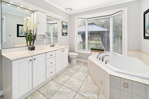 Photo 25 at 17 Eastwood Avenue N, Samac, Oshawa