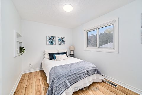 Photo 29 at 17 Eastwood Avenue N, Samac, Oshawa