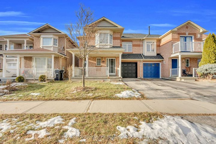 Photo 1 at 49 Seaside Circle, Wellington, Brampton