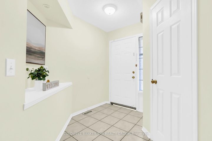 Photo 6 at 49 Seaside Circle, Wellington, Brampton