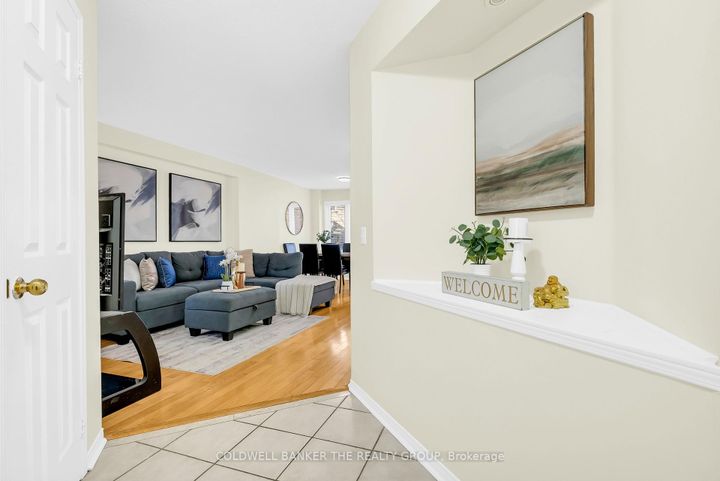 Photo 7 at 49 Seaside Circle, Wellington, Brampton