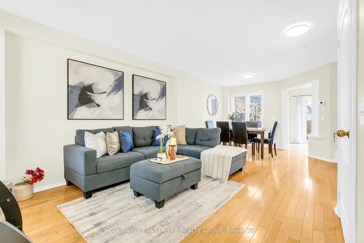 Photo 8 at 49 Seaside Circle, Wellington, Brampton