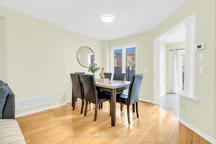 Photo 10 at 49 Seaside Circle, Wellington, Brampton