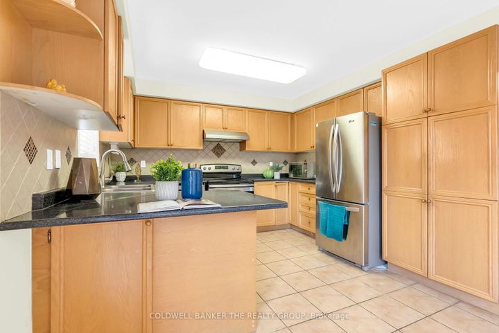 Photo 16 at 49 Seaside Circle, Wellington, Brampton