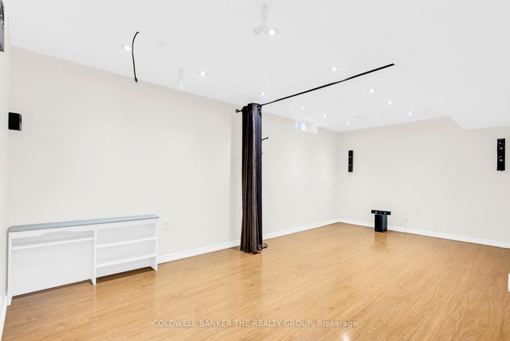 Photo 31 at 49 Seaside Circle, Wellington, Brampton