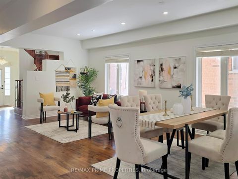 Photo 4 at 22 Waymount Avenue, Westbrook, Richmond Hill