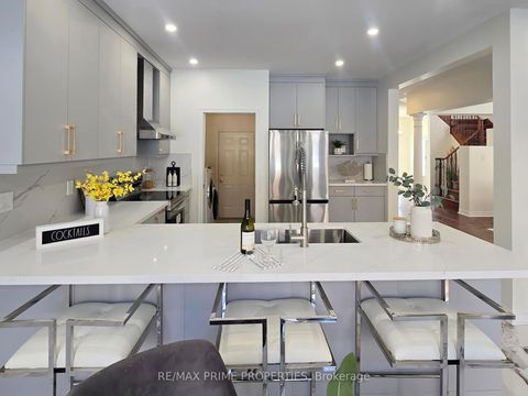 Photo 10 at 22 Waymount Avenue, Westbrook, Richmond Hill