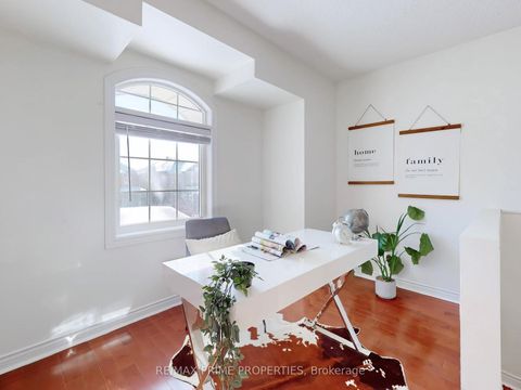 Photo 11 at 22 Waymount Avenue, Westbrook, Richmond Hill