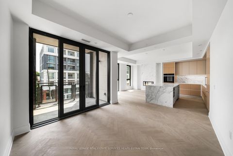 Photo 3 at Suite 411 - 2 Forest Hill Road, Casa Loma, Toronto