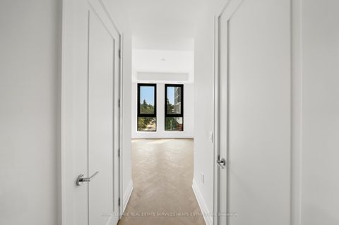 Photo 21 at Suite 411 - 2 Forest Hill Road, Casa Loma, Toronto