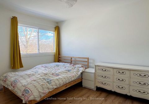 Photo 6 at 207 Milestone Crescent, Aurora Village, Aurora