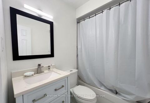 Photo 10 at 207 Milestone Crescent, Aurora Village, Aurora