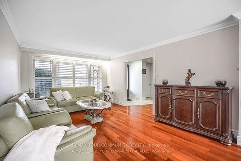 Photo 10 at 18 Terryellen Crescent, Markland Wood, Toronto