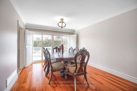 Photo 12 at 18 Terryellen Crescent, Markland Wood, Toronto