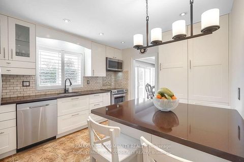 Photo 16 at 18 Terryellen Crescent, Markland Wood, Toronto