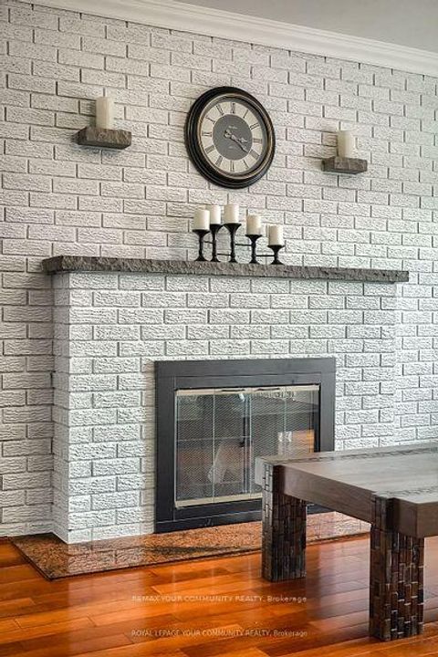 Photo 18 at 18 Terryellen Crescent, Markland Wood, Toronto