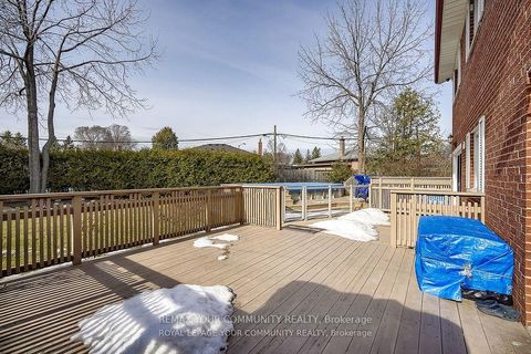 Photo 38 at 18 Terryellen Crescent, Markland Wood, Toronto