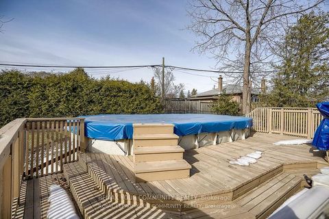 Photo 40 at 18 Terryellen Crescent, Markland Wood, Toronto