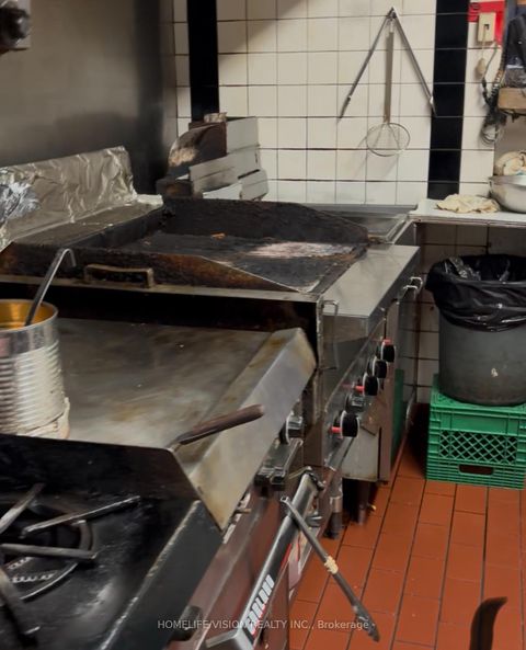 Photo 2 at 164 The Esplanade Avenue, Waterfront Communities C8, Toronto