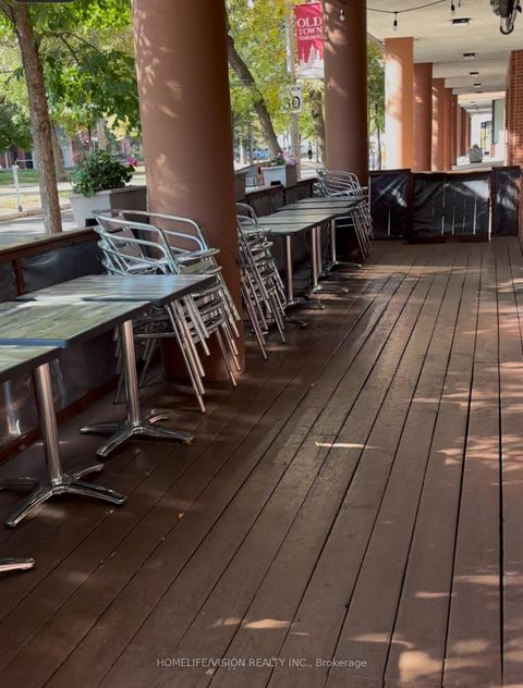 Photo 4 at 164 The Esplanade Avenue, Waterfront Communities C8, Toronto