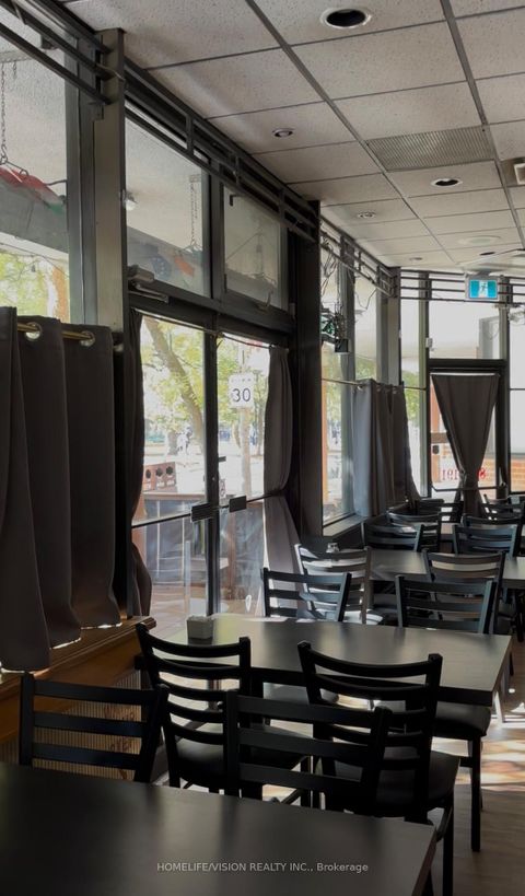 Photo 5 at 164 The Esplanade Avenue, Waterfront Communities C8, Toronto