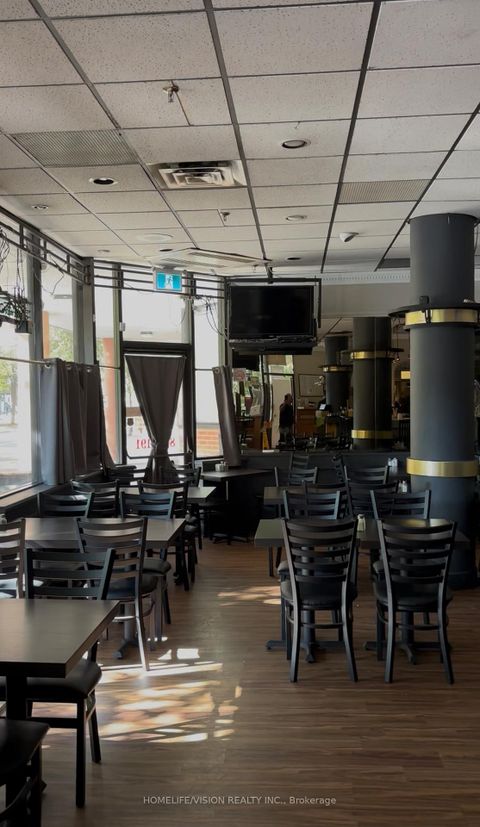 Photo 6 at 164 The Esplanade Avenue, Waterfront Communities C8, Toronto