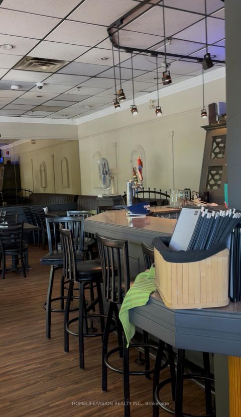 Photo 7 at 164 The Esplanade Avenue, Waterfront Communities C8, Toronto