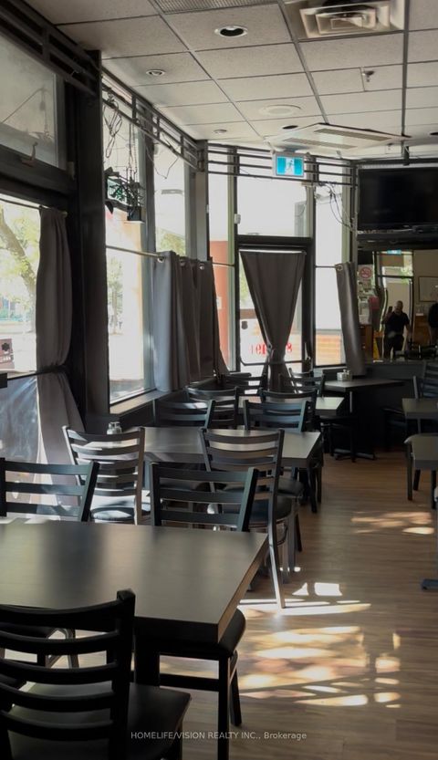 Photo 8 at 164 The Esplanade Avenue, Waterfront Communities C8, Toronto