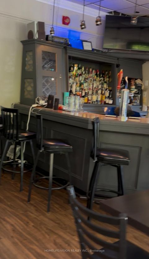 Photo 9 at 164 The Esplanade Avenue, Waterfront Communities C8, Toronto