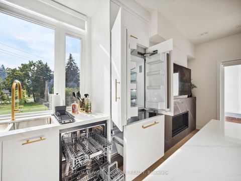 Photo 17 at 1 Flax Field Lane, Willowdale West, Toronto