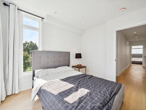 Photo 23 at 1 Flax Field Lane, Willowdale West, Toronto