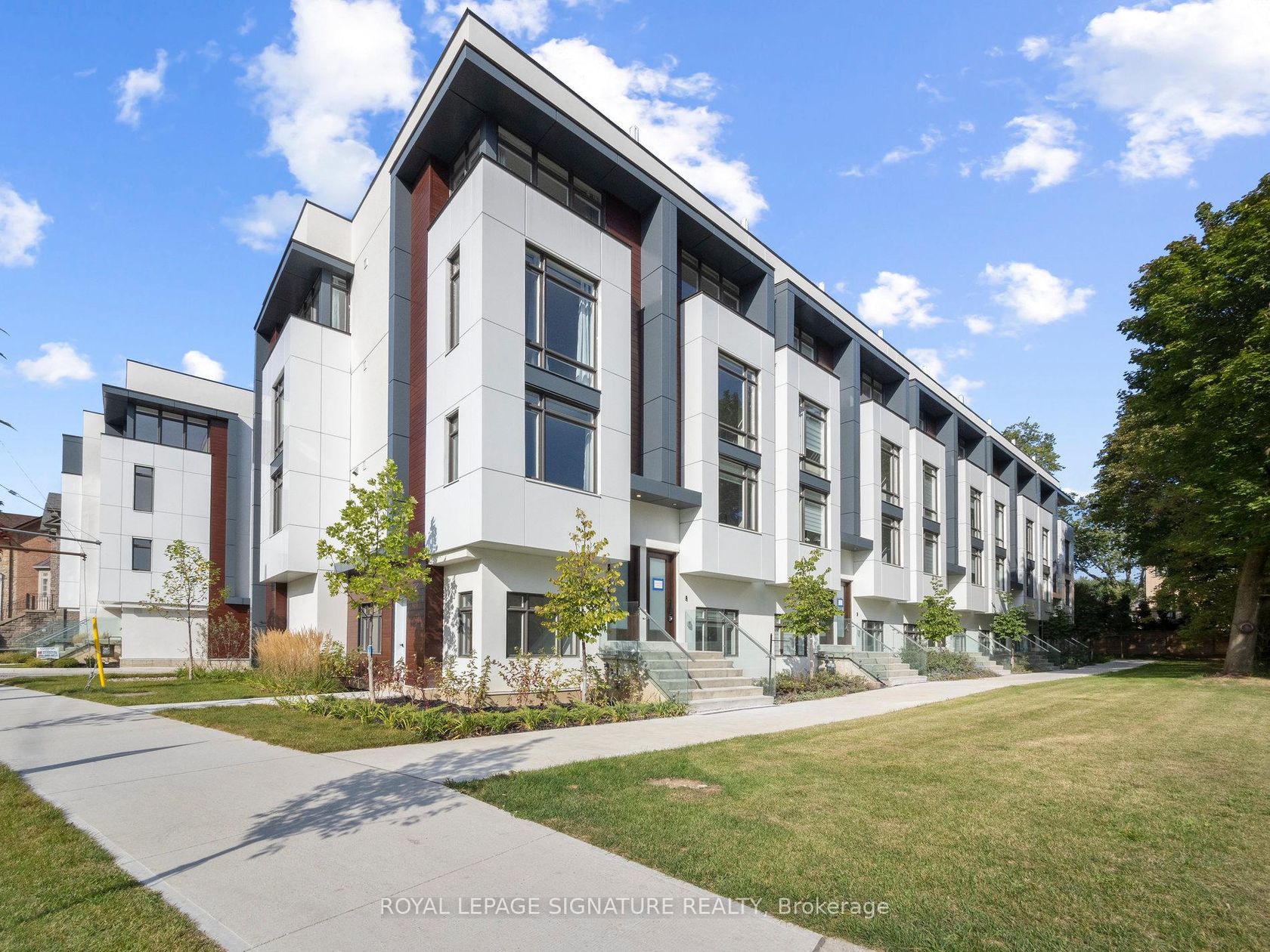 1 Flax Field Lane, Willowdale West, Toronto 